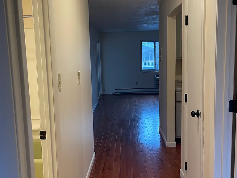 36 Warren St #4 — Photo 10