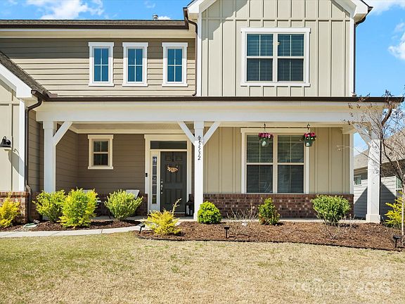 3rd image of 5532 Muckross Ln