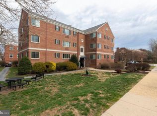 820B S Washington St #325, Alexandria, VA