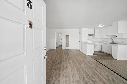 14139 Gilmore St #3 Photo 1