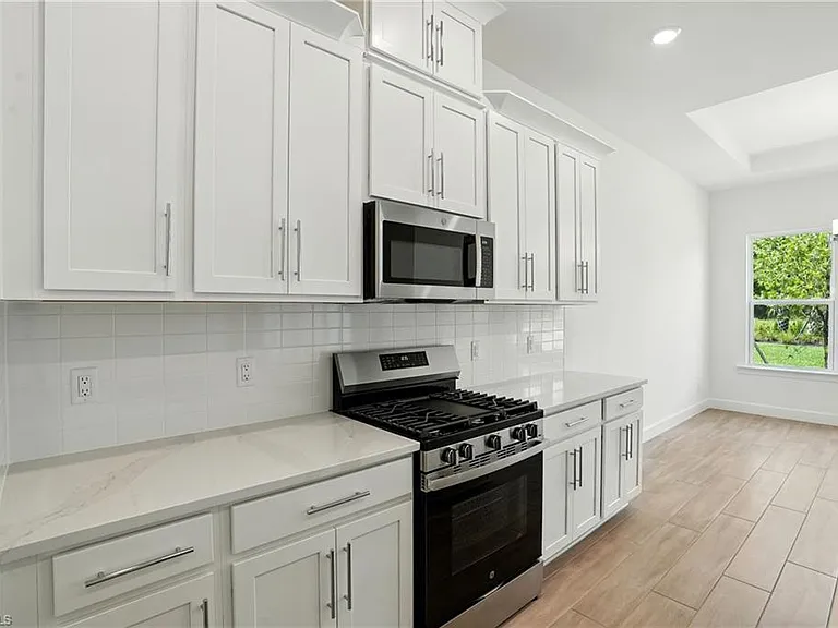 18301 Terracina Dr — Photo 15