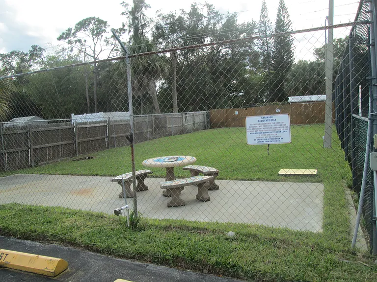 205 Palmetto Ave #102 — Photo 36