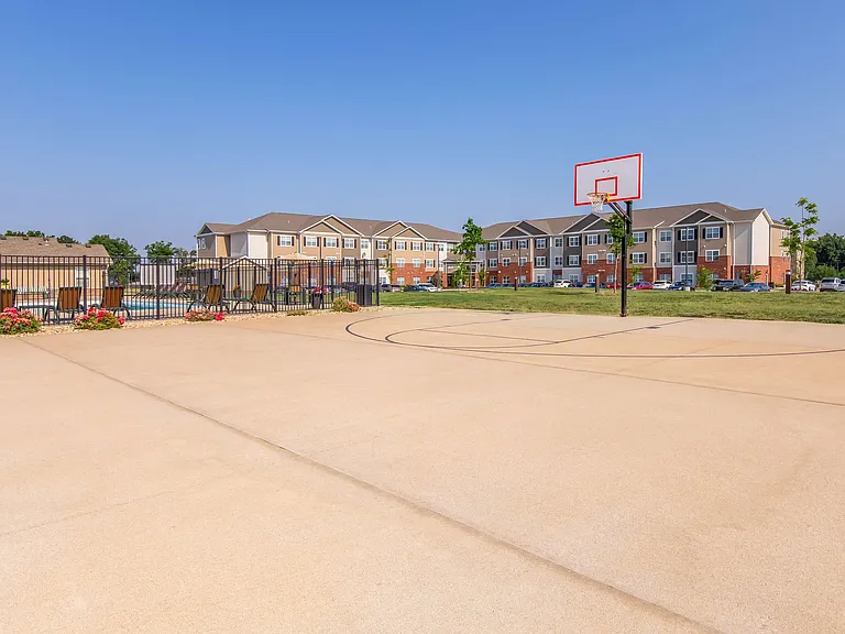 Scenic Station Apartments Basketball Court