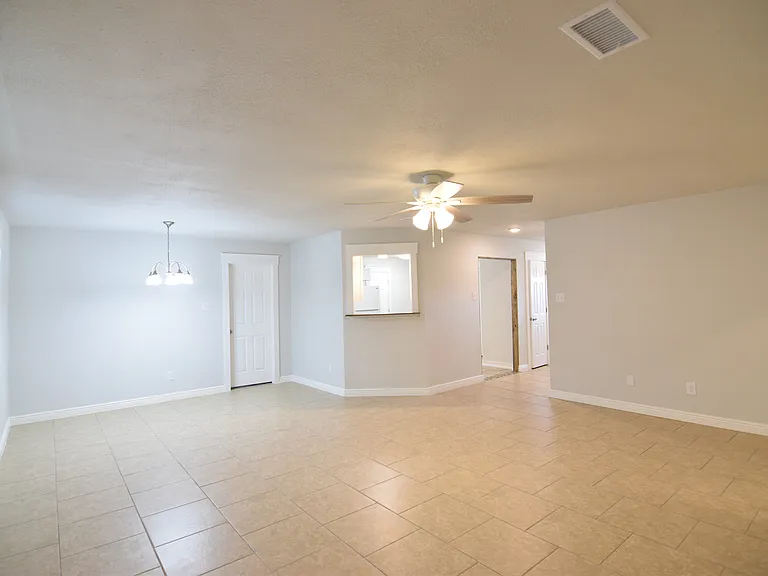 2307 Traverse Dr — Photo 9