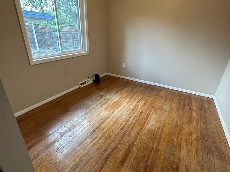 1305 S Benton St — Photo 16