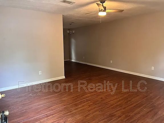 2nd image of 2709 Landing Loop Dr