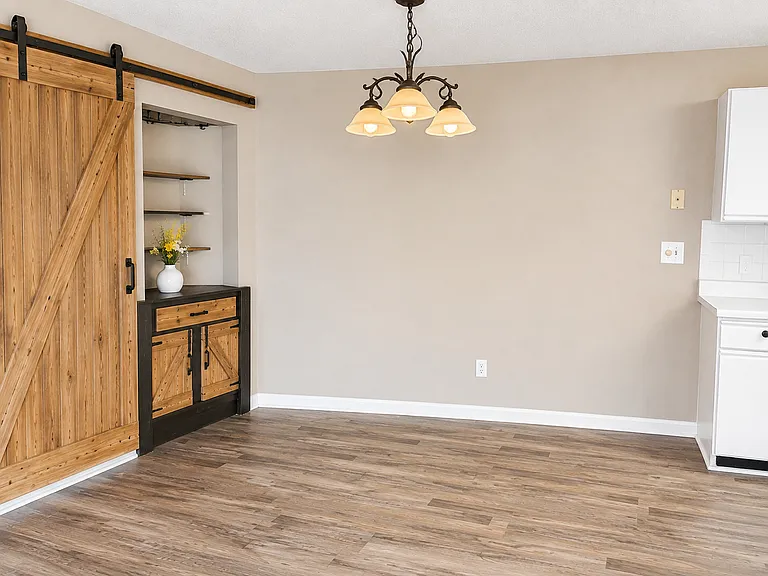 2257 Huntingdon Dr #H — Photo 10