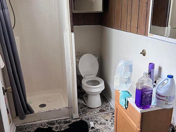 5th image of 4215 12th St #B