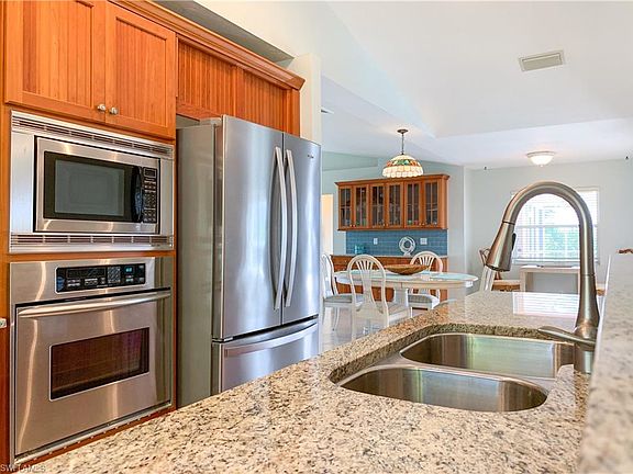 5th image of 3208 NW 18th St