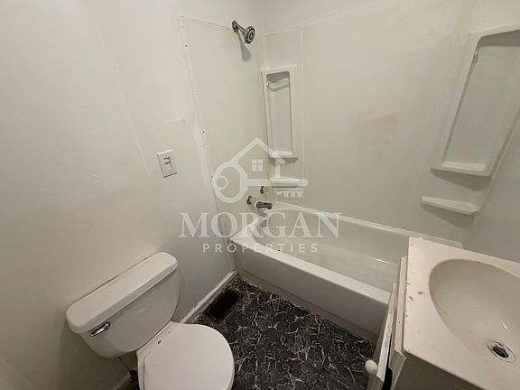 5th image of 1306 Arrow Ave
