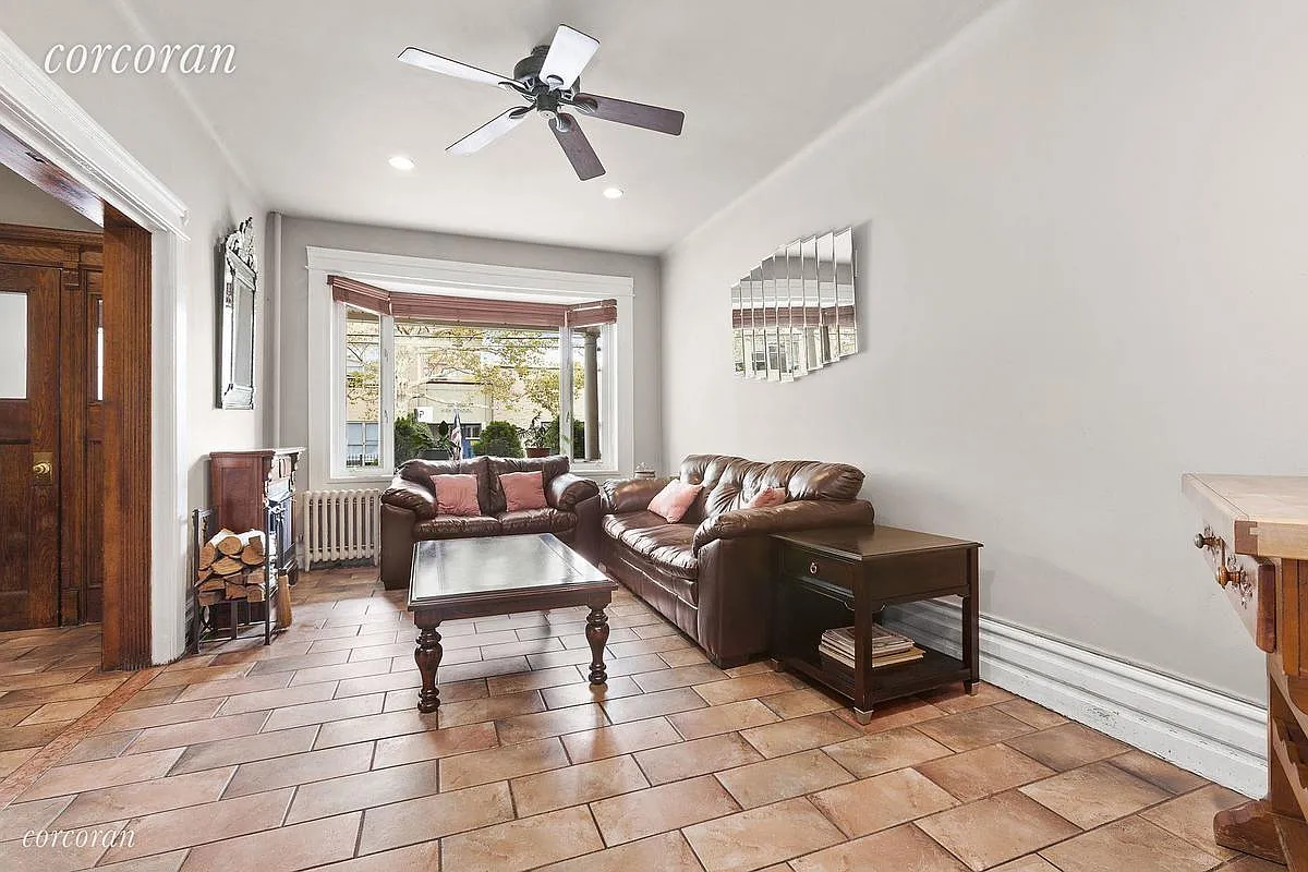 28 71st St photo 1