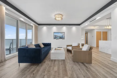 2301 Collins Ave #14 Photo 1