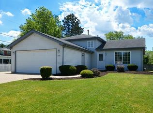 2220 Mulberry Rd, Joliet, IL 60432