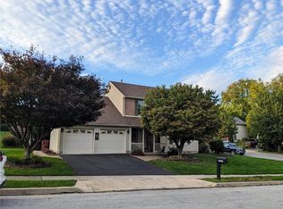 3223 Flatrock Dr, Whitehall, PA 18052