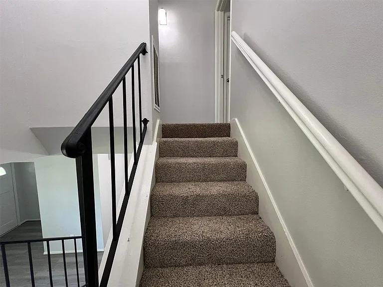 7012 Jetty Ln — Photo 13