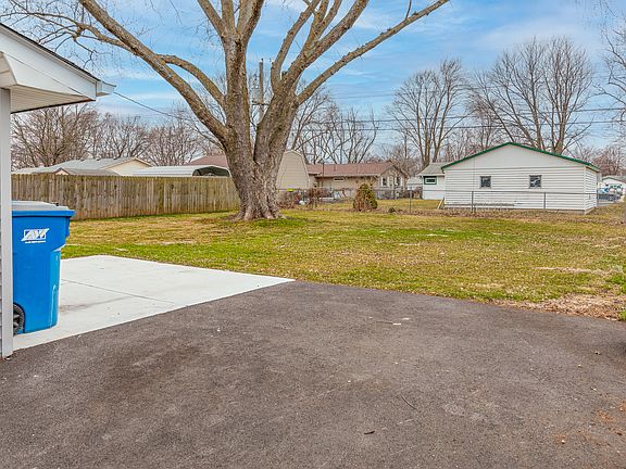 4th image of 72 Jordan Dr
