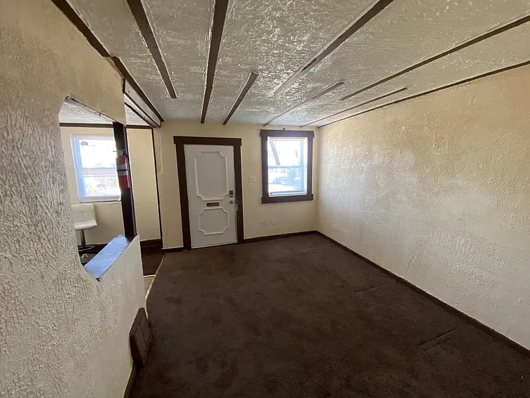 1018 Burnside Rd — Photo 3