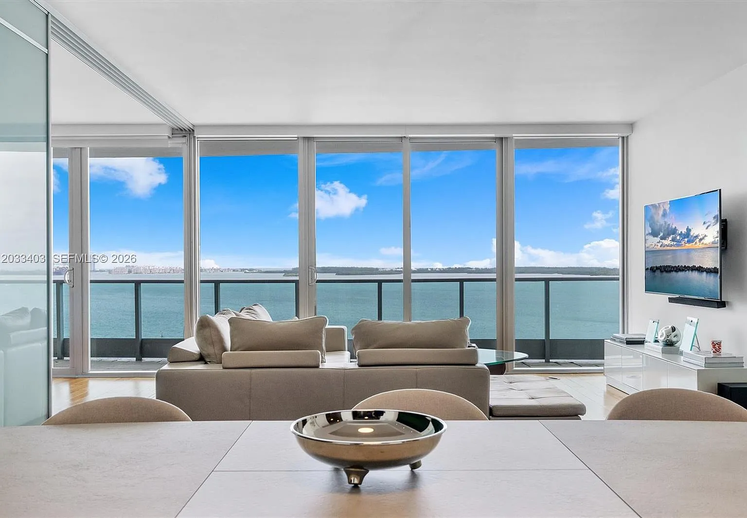 Jade Residences At Bricke — Photo 1