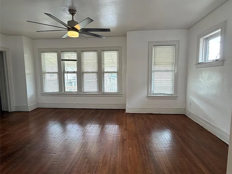 1441 W Euclid St — Photo 4
