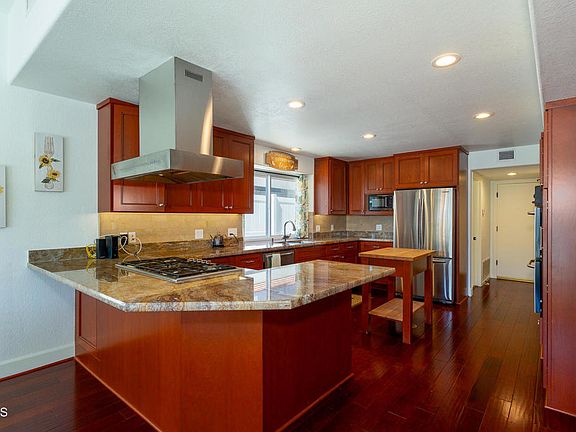 3rd image of 2411 Monaco Dr