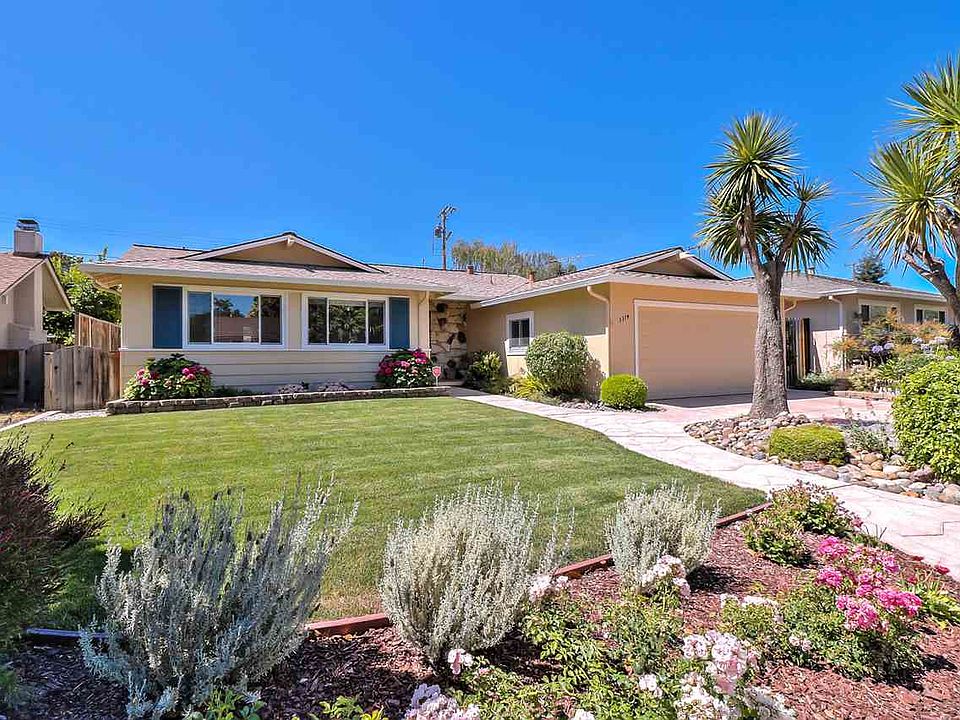 1st image of 3374 Gonzaga Pl