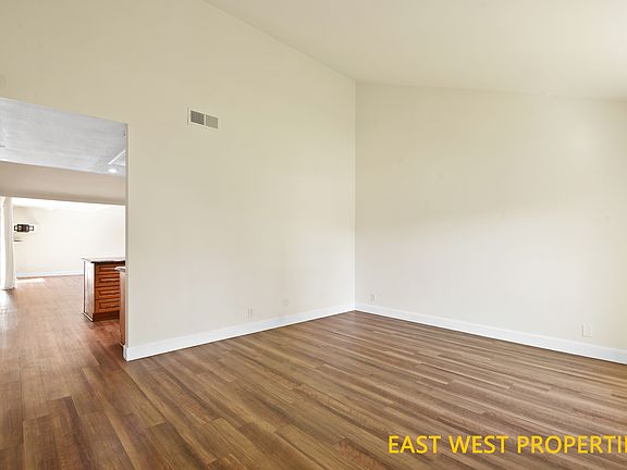 5th image of 5012 Greencap Ave