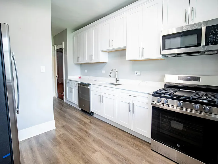 6360 S Greenwood Ave #6360-2 — Photo 14