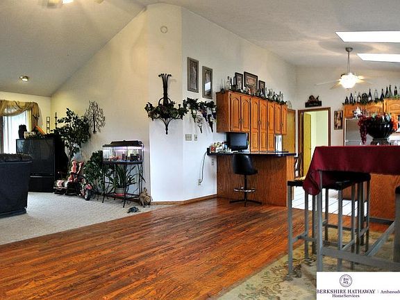 5th image of 1314 Jones Dr