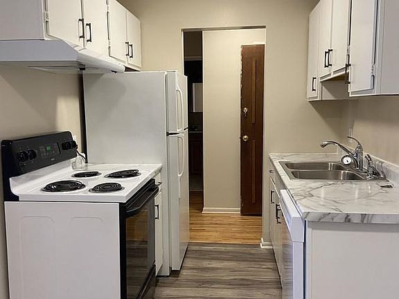 2nd image of 2142 Barclay St N #2140-308