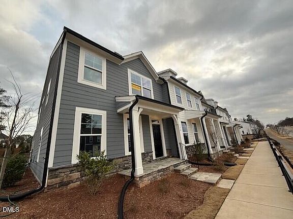 2nd image of 528 Traditions Grande Blvd #11