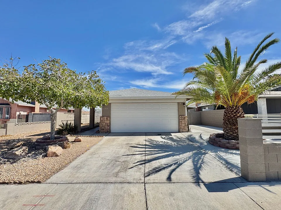 1913 Cameron St
