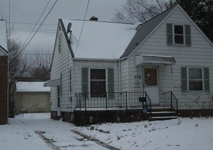 2nd image of 3710 W 116th St