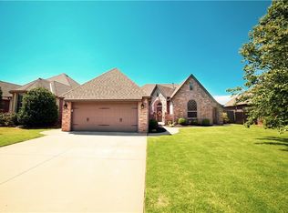 916 NW 194th Ter, Edmond, OK 73012