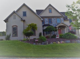 1302 Springhouse Rd, Reading, PA 19608