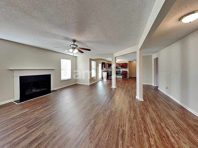 298 Sheffield Ln — Photo 7