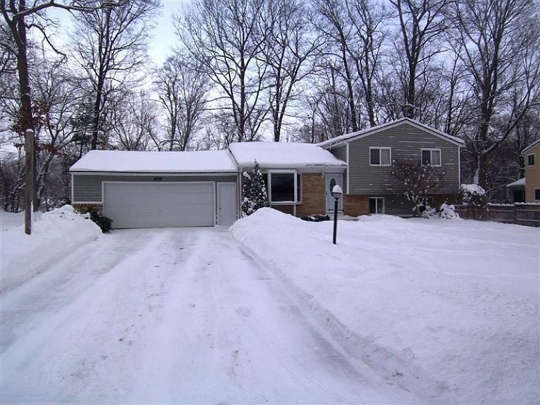 1st image of 4878 Kittery St NW