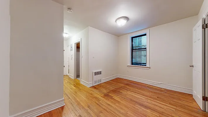 Rented by Bond New York | media 8