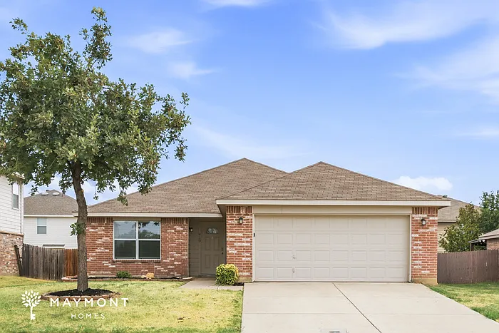 3 bed, 2.0 bath, 1631 sqft, $2,045 — Photo 1