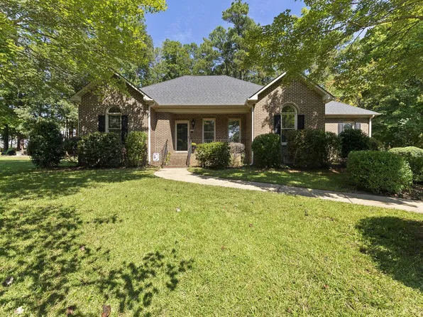 2208 Hampton Pl, Sanford, NC 27330