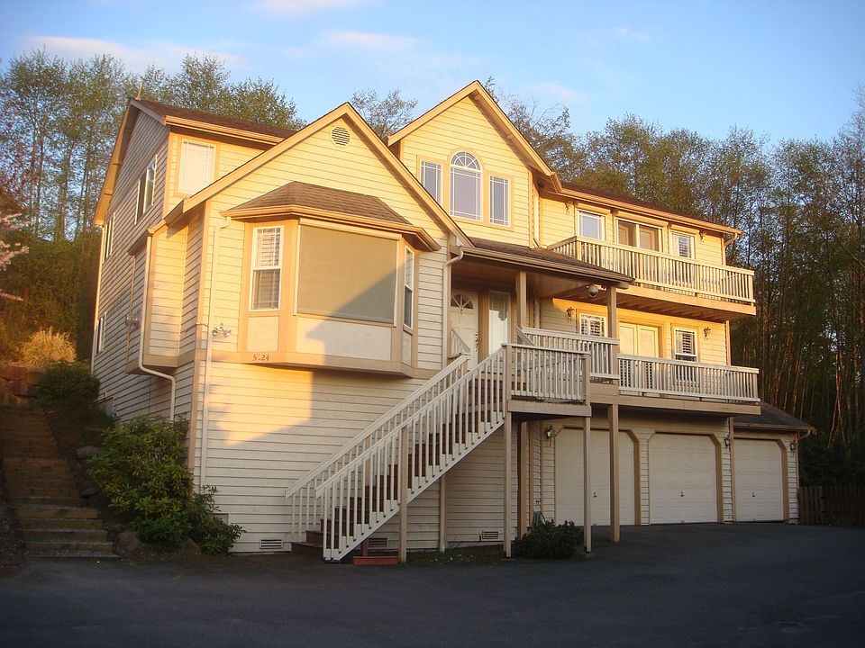 5024 EL Charlee Street