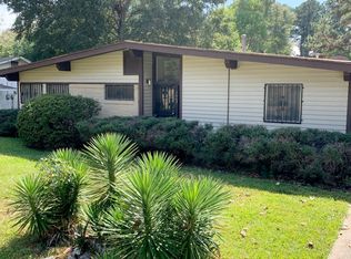 1063 Capri Cir, Jackson, MS 39209