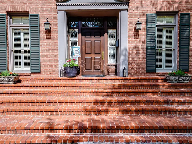 1029 Magnolia Curv — Photo 6