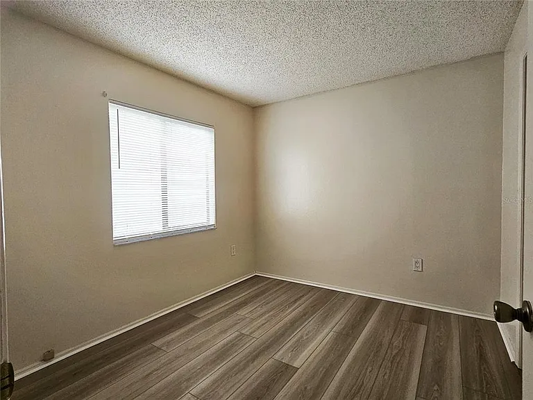 1424 Bramblewood Dr — Photo 9
