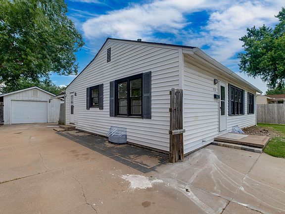 3rd image of 3110 S Palisade Ave