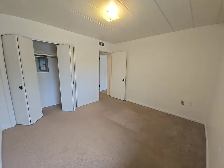 Olympia Park Apartments 1 and 2 Bedroom Units Available THIS SUMMER! — Photo 22