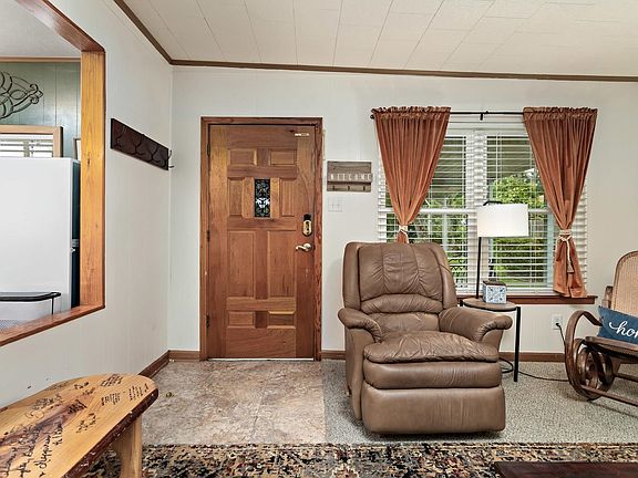 5th image of 3002 Ruby Dr