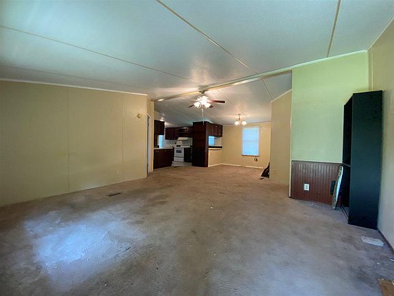 2nd image of 2125 Ivy Ln