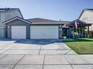 691 Chinaberry Ct, Los Banos, CA 93635