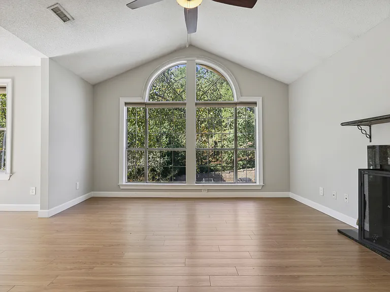 1007 Sandy Lane Dr — Photo 21