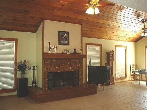 4th image of 15110 Rockriver